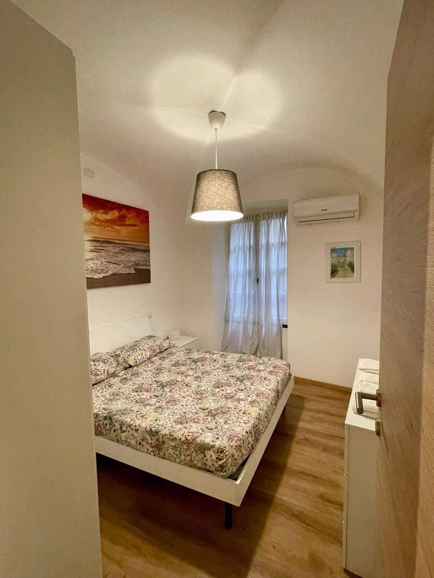 The First Luccoli Garibaldi Rolli Apartment Генуа Екстериор снимка