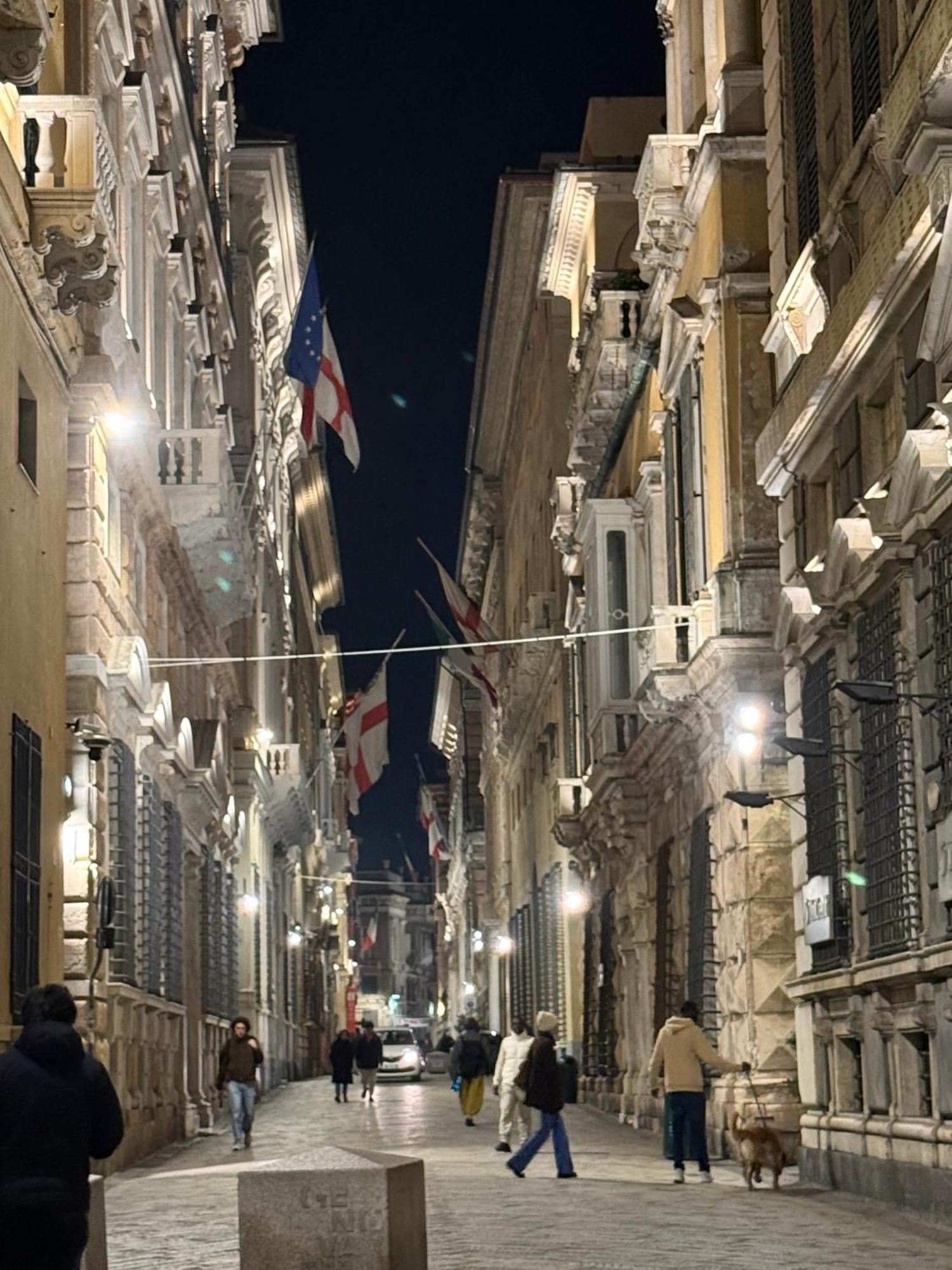 The First Luccoli Garibaldi Rolli Apartment Генуа Екстериор снимка